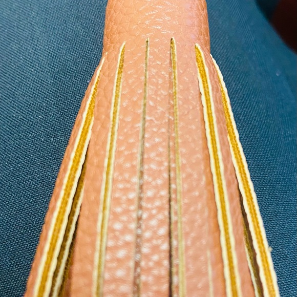 Accessory for purse or keychain- Brown, Leather Tassel EUC - Picture 1 of 6